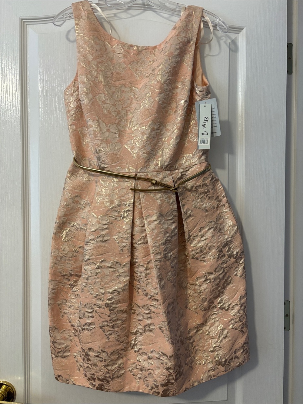 NWT Eliza J Metallic Jacquard Fit & Flare Cocktail Dress - Peach Gold. Size 10
